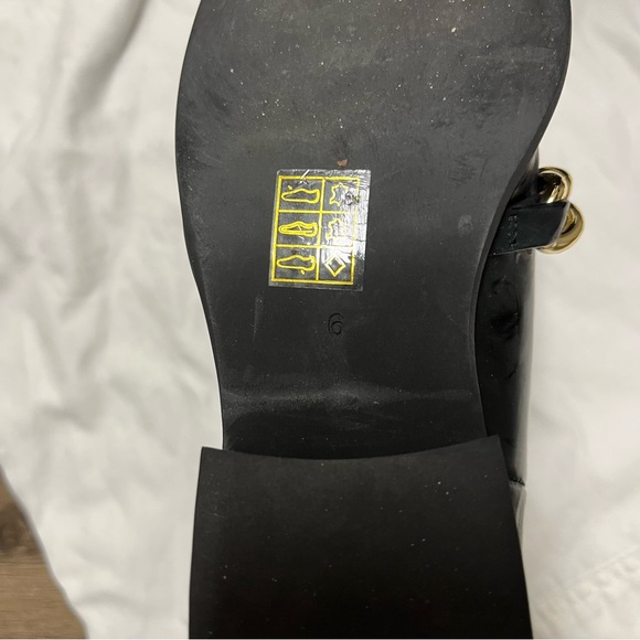 JEFFREY CAMPBELL Emrys Chelsea Boots Black High Shine Leather Gold Chain Size 6 - Picture 9 of 10